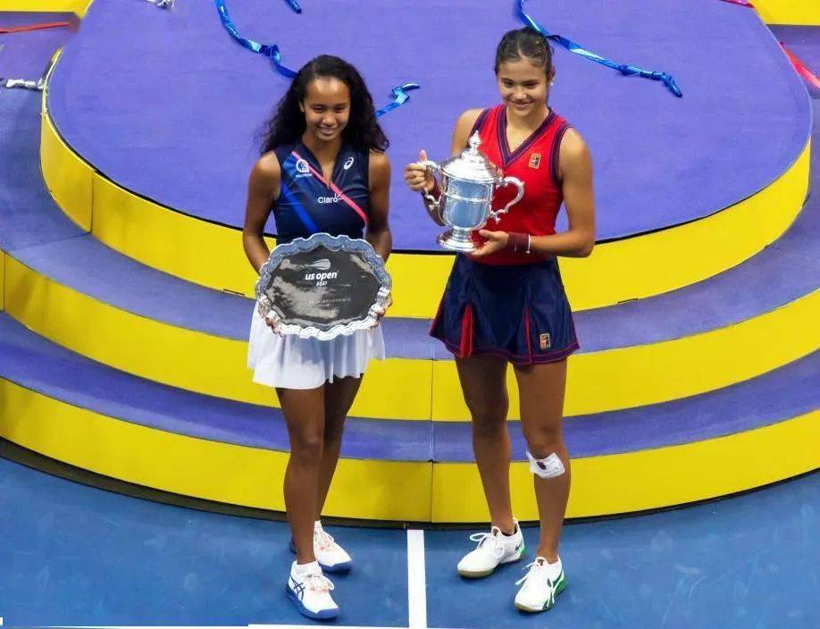 并将出现在 并将出现在