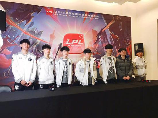 射拉扯防线 射拉扯防线